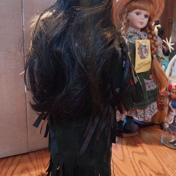 Rare vintage indigenous girl porcelain doll - Picture 4 of 4